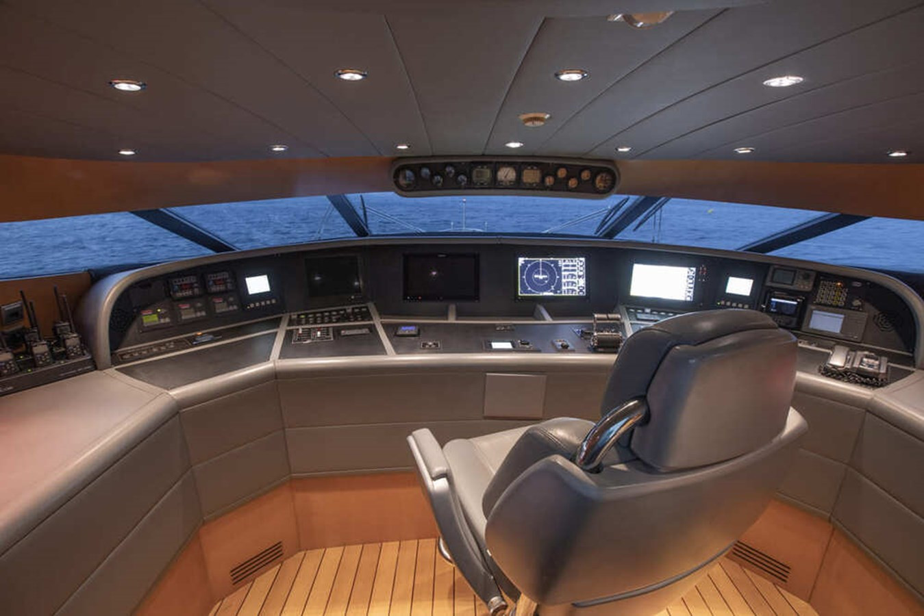 https://arconyachts.ams3.digitaloceanspaces.com/69940/conversions/large_4717762-optimize.jpg