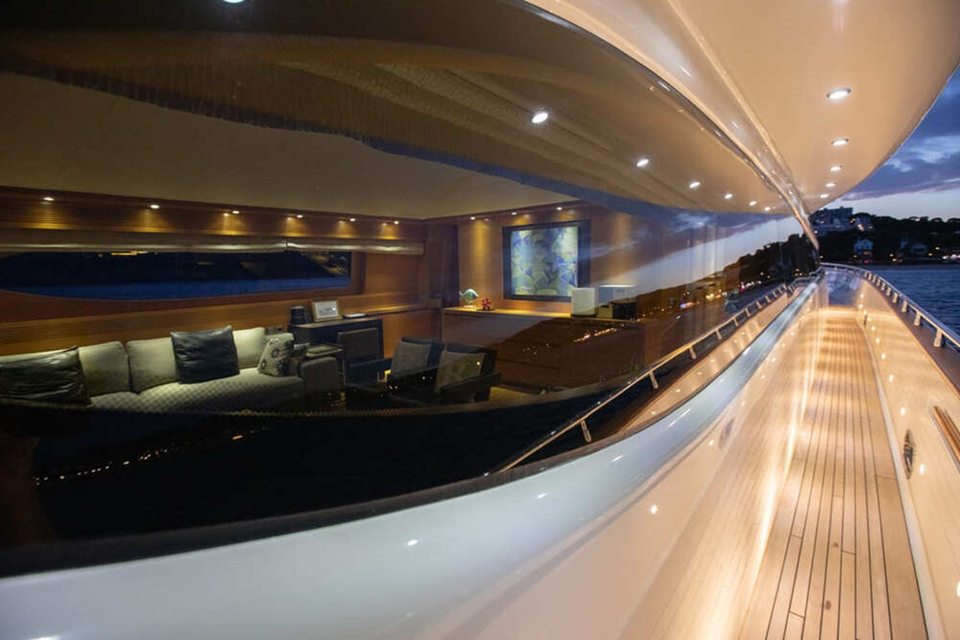 https://arconyachts.ams3.digitaloceanspaces.com/69954/conversions/large_4717767-optimize.jpg