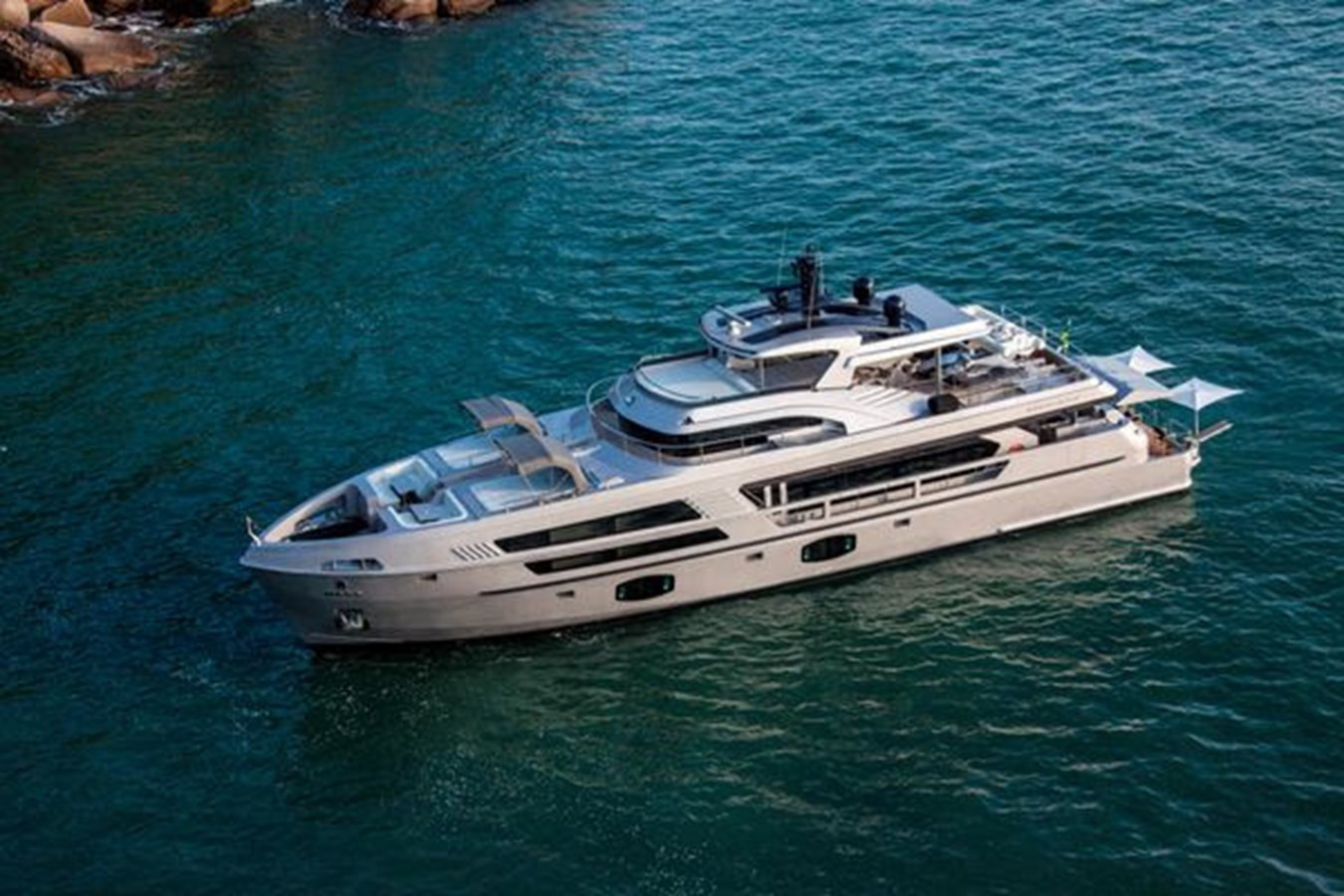 https://arconyachts.ams3.digitaloceanspaces.com/70025/conversions/large_3999251-optimize.jpg