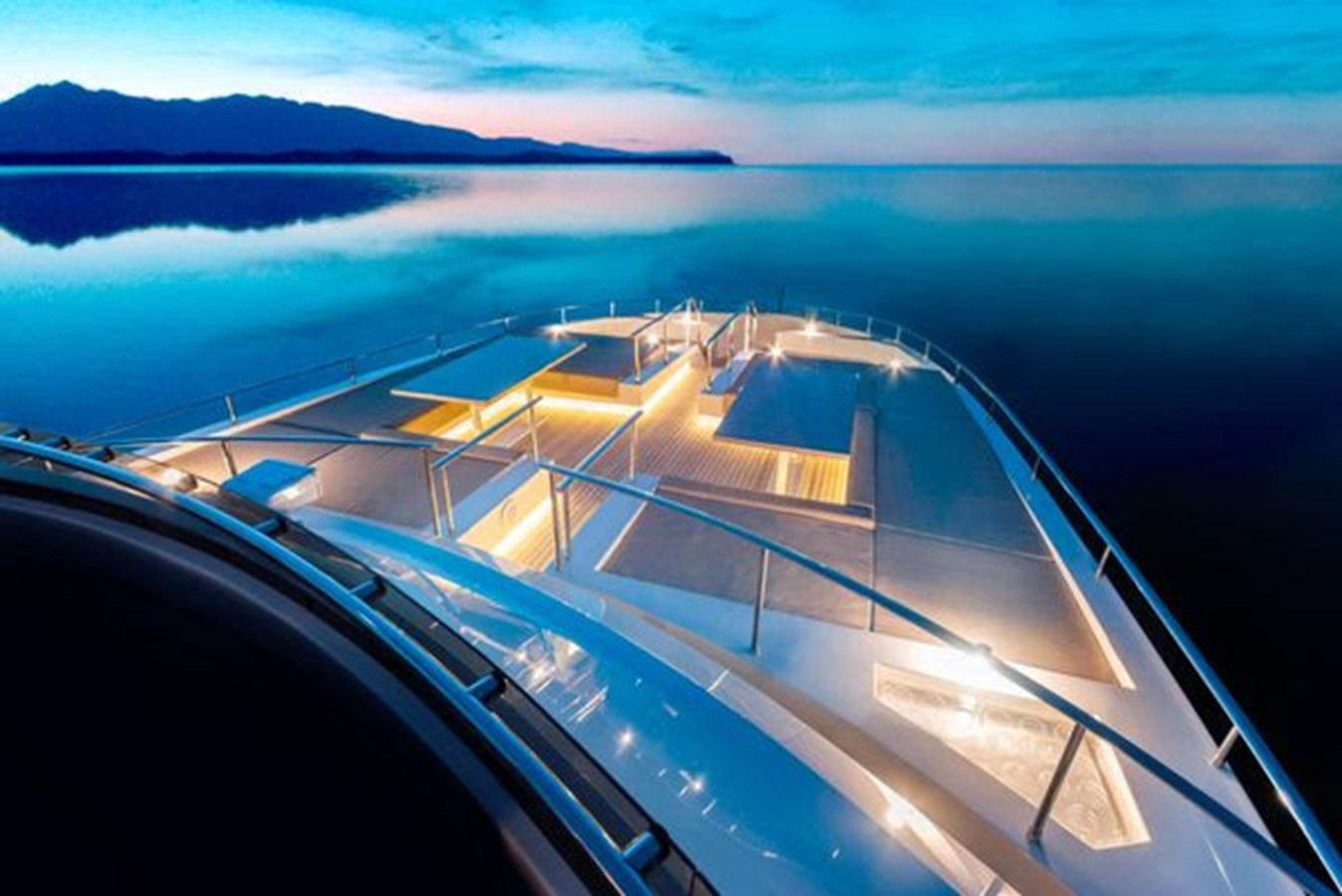 https://arconyachts.ams3.digitaloceanspaces.com/70089/conversions/large_3999274-optimize.jpg