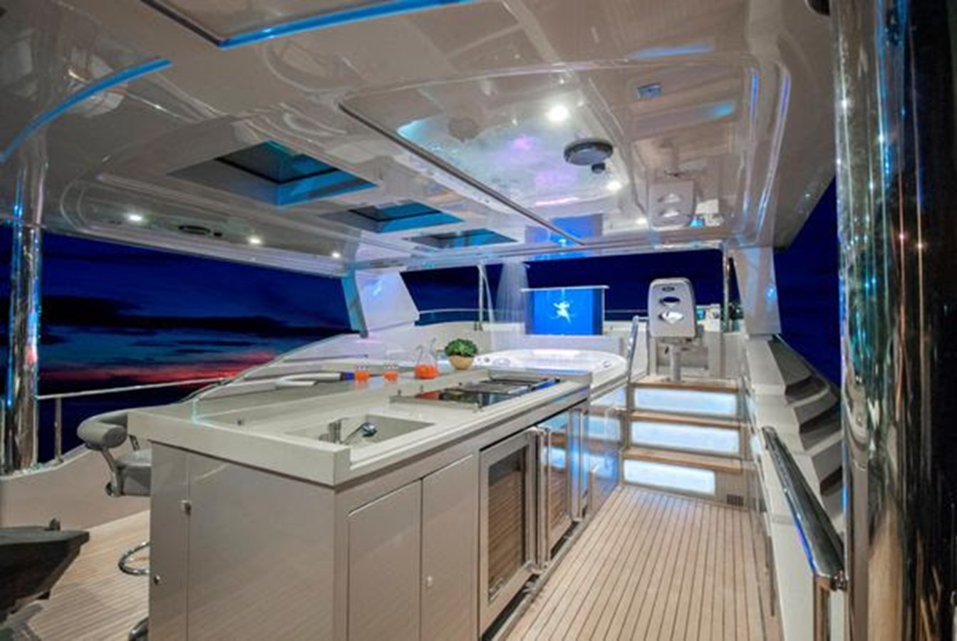 https://arconyachts.ams3.digitaloceanspaces.com/70103/conversions/large_3999279-optimize.jpg