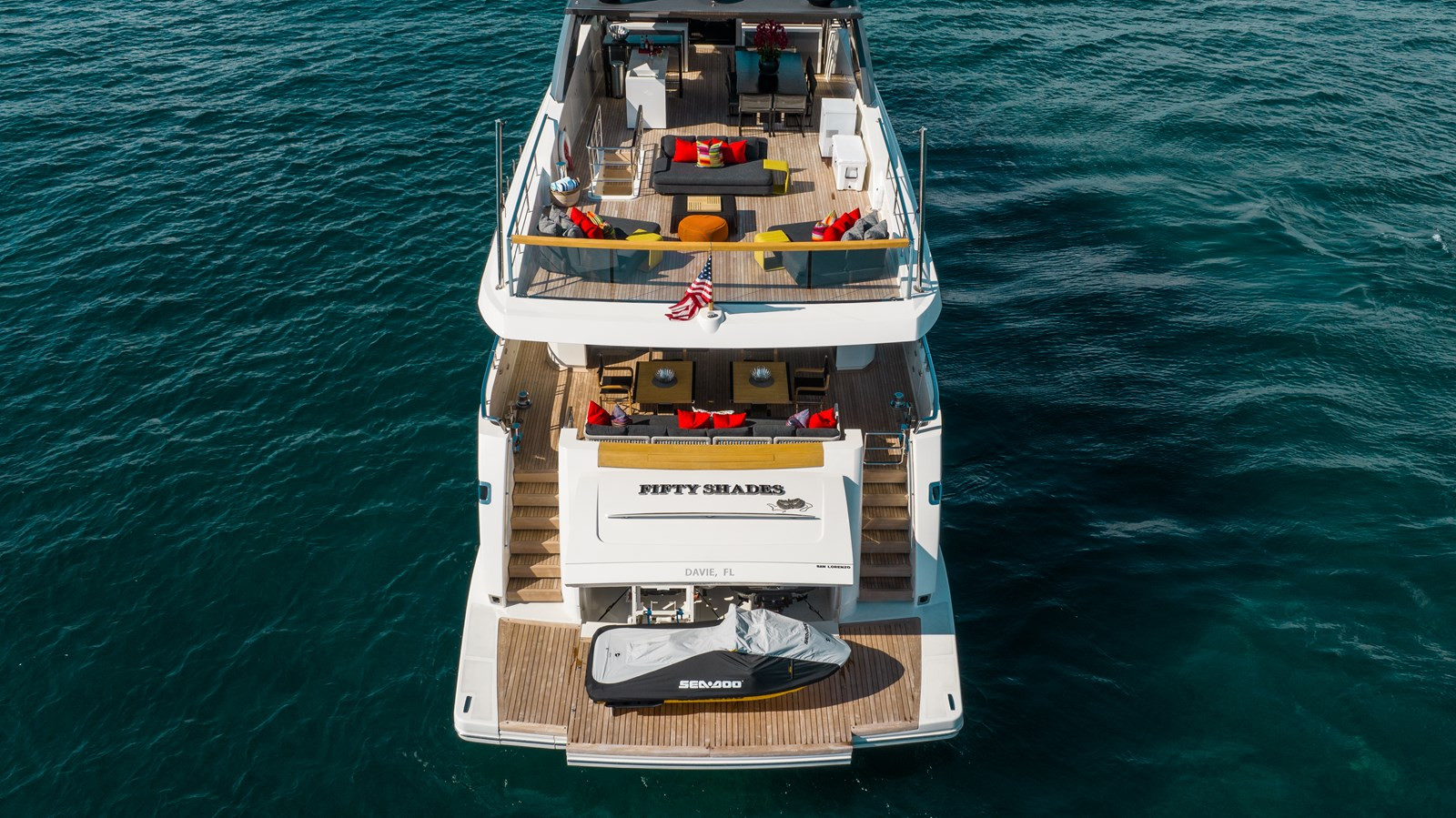https://arconyachts.ams3.digitaloceanspaces.com/70199/conversions/large_4576583-optimize.jpg