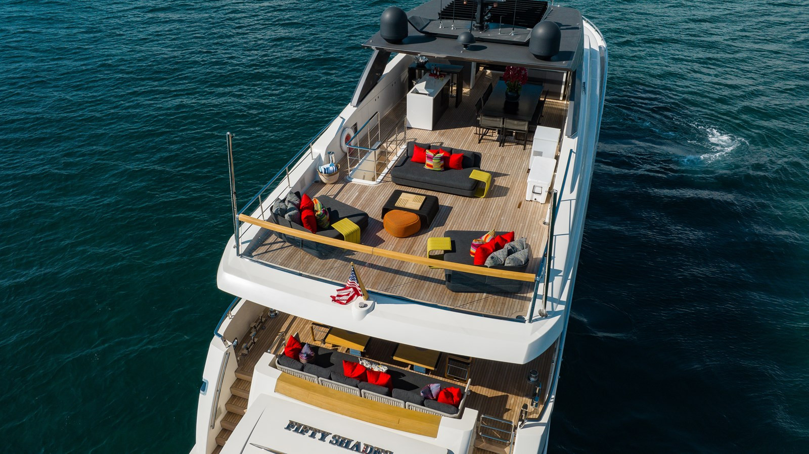 https://arconyachts.ams3.digitaloceanspaces.com/70202/conversions/large_4576580-optimize.jpg