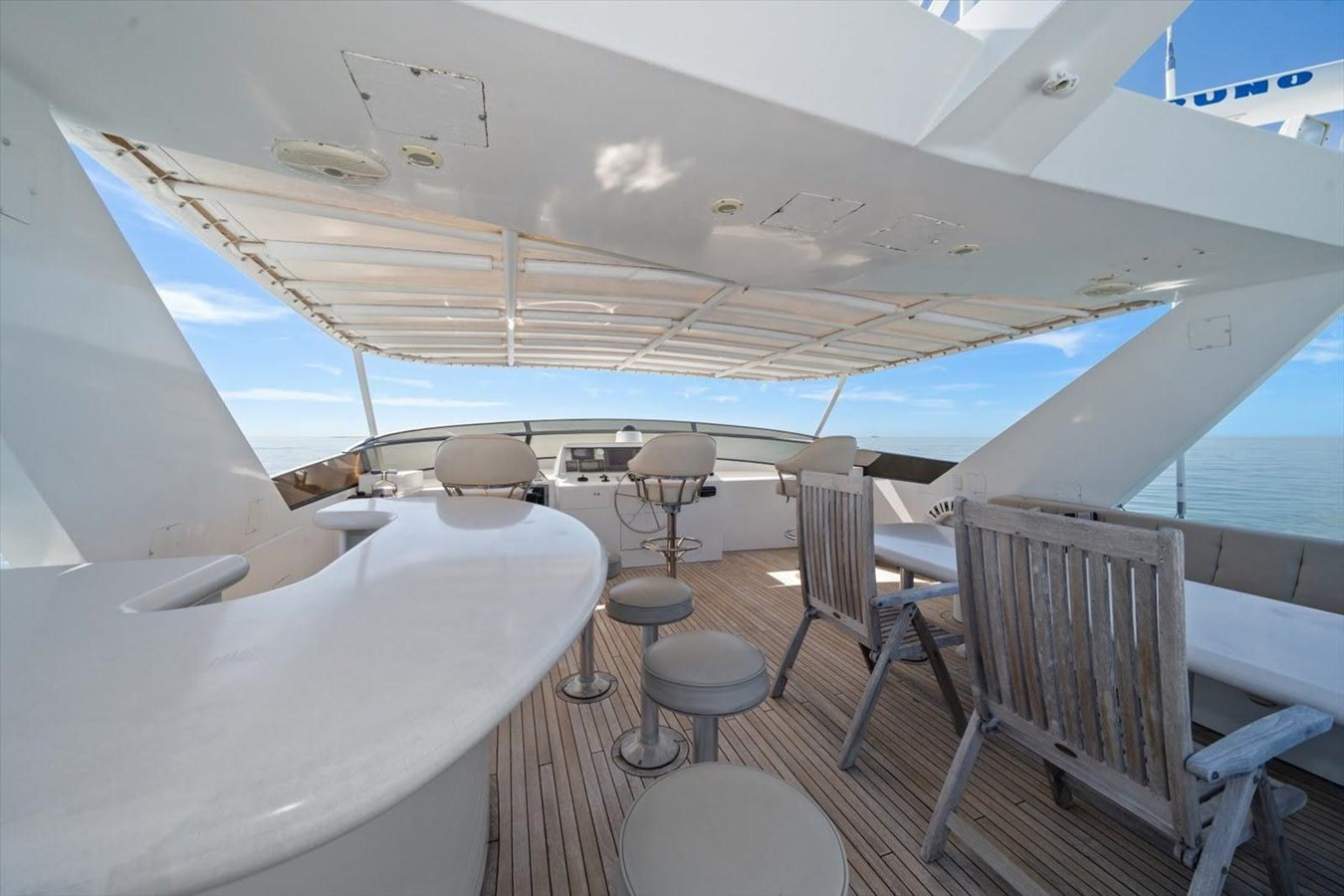 https://arconyachts.ams3.digitaloceanspaces.com/70216/conversions/large_4574493-optimize.jpg