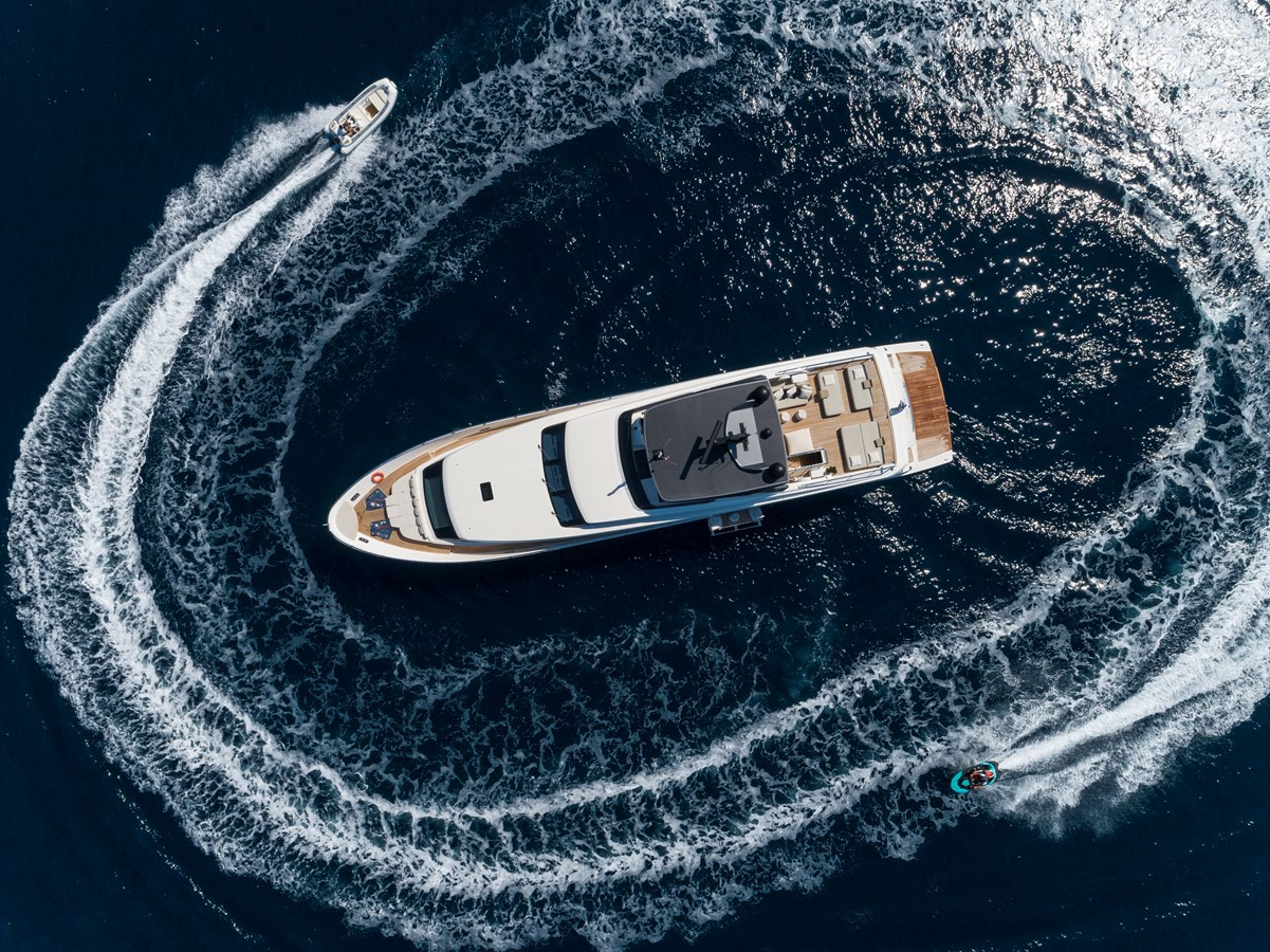 https://arconyachts.ams3.digitaloceanspaces.com/70349/conversions/large_3704012-optimize.jpg