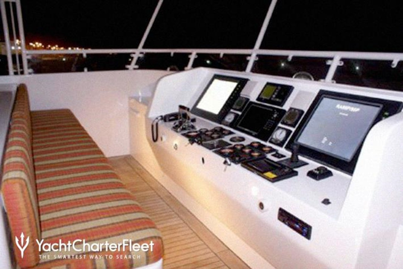 https://arconyachts.ams3.digitaloceanspaces.com/70375/conversions/large_1874148-optimize.jpg
