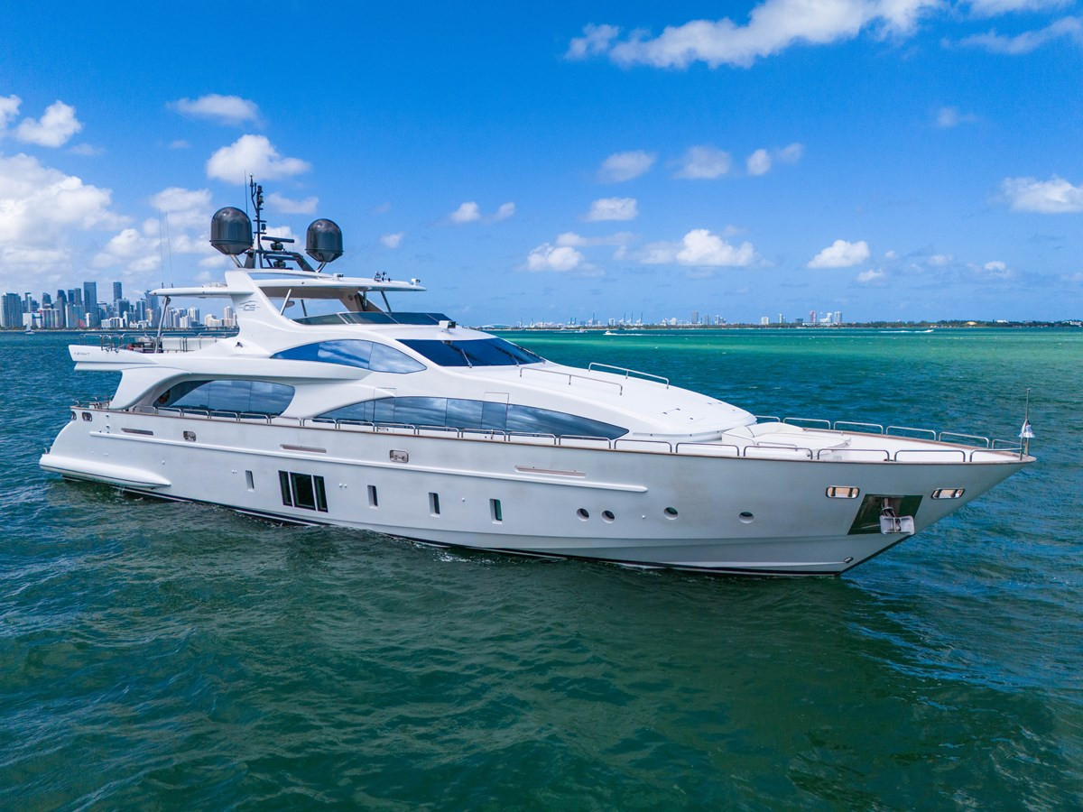 https://arconyachts.ams3.digitaloceanspaces.com/70530/conversions/large_4655770-optimize.jpg