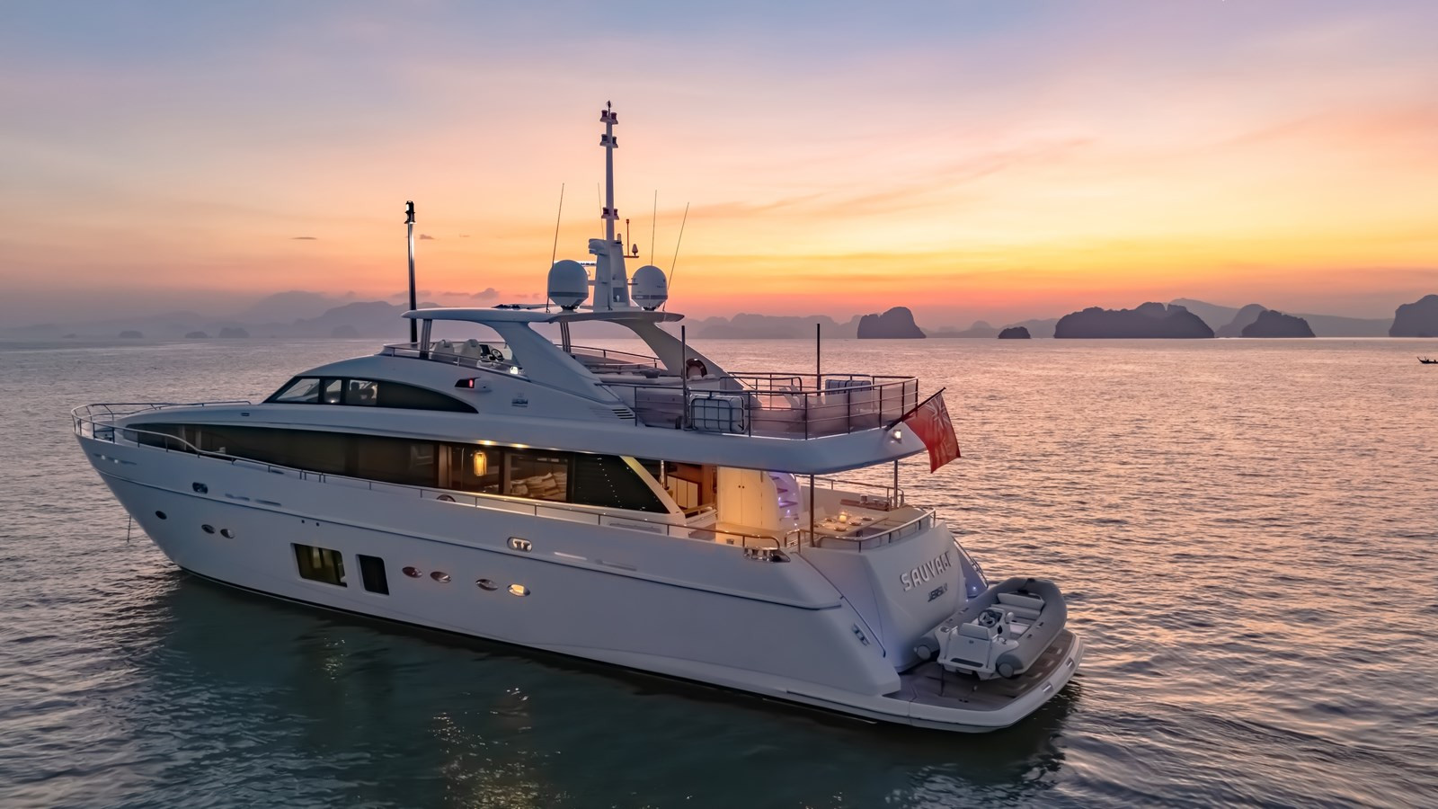 https://arconyachts.ams3.digitaloceanspaces.com/70606/conversions/large_4671568-optimize.jpg