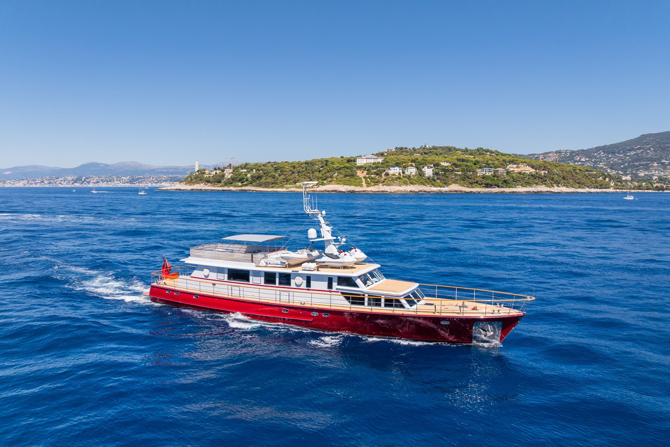 https://arconyachts.ams3.digitaloceanspaces.com/70622/conversions/large_4720718-optimize.jpg