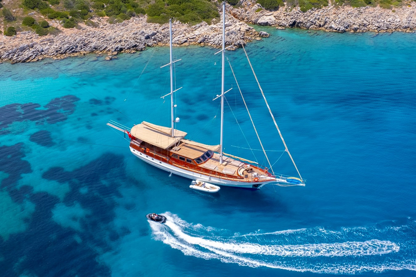 https://arconyachts.ams3.digitaloceanspaces.com/70710/conversions/large_3994392-optimize.jpg