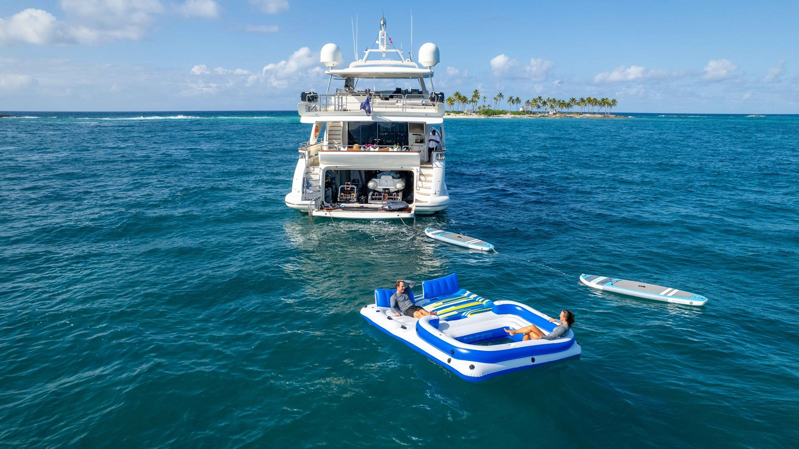 https://arconyachts.ams3.digitaloceanspaces.com/70754/conversions/large_4735533-optimize.jpg