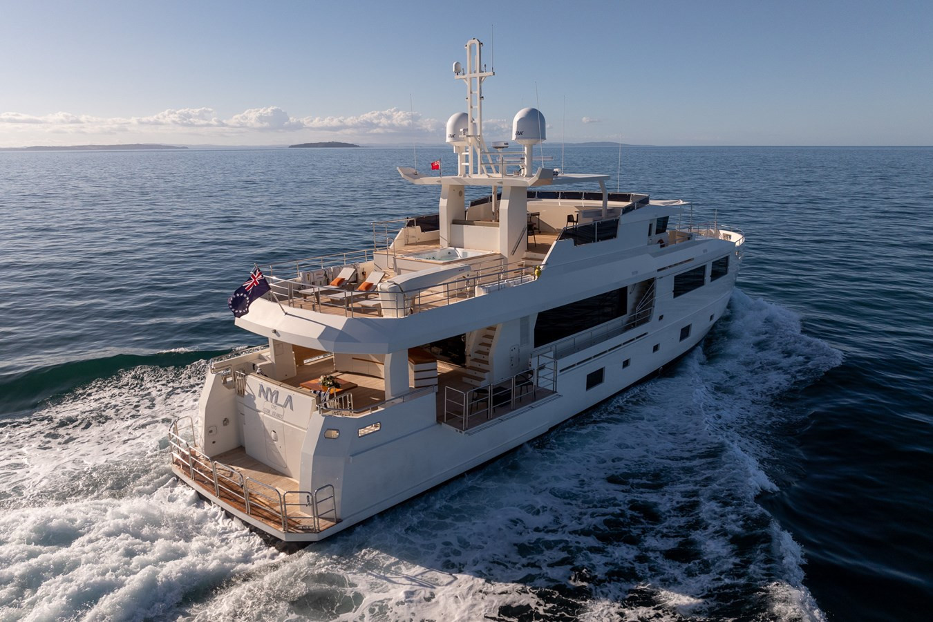 https://arconyachts.ams3.digitaloceanspaces.com/70915/conversions/large_4572042-optimize.jpg