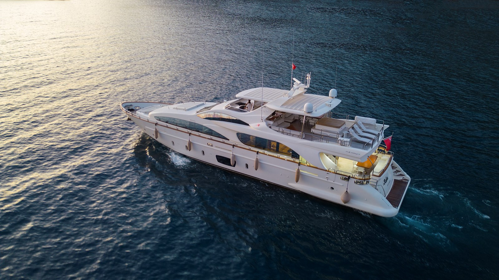 https://arconyachts.ams3.digitaloceanspaces.com/71104/conversions/large_4831308-optimize.jpg