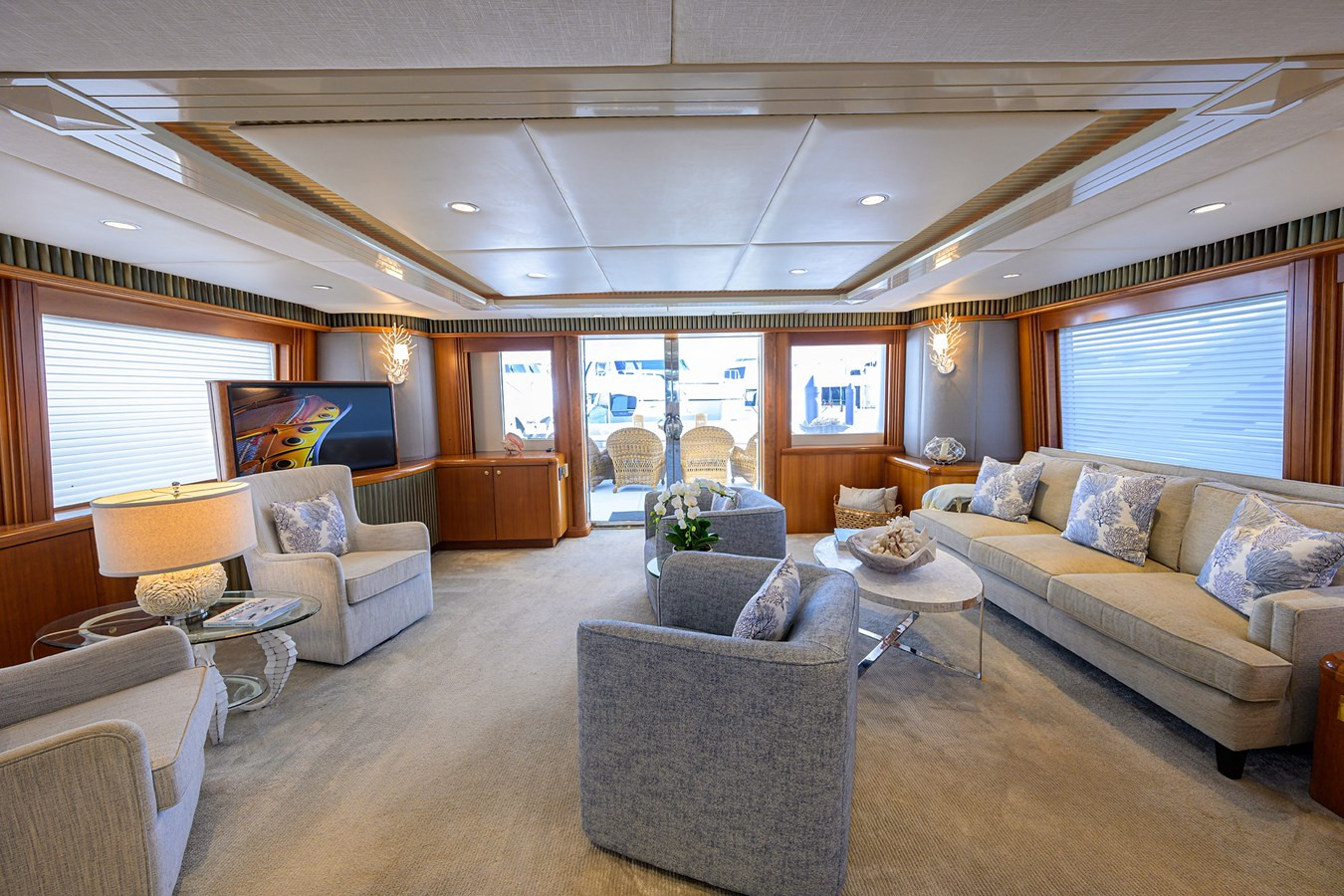 https://arconyachts.ams3.digitaloceanspaces.com/71186/conversions/large_4581785-optimize.jpg