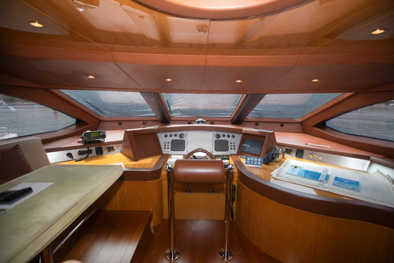 https://arconyachts.ams3.digitaloceanspaces.com/71208/conversions/large_4699620-optimize.jpg