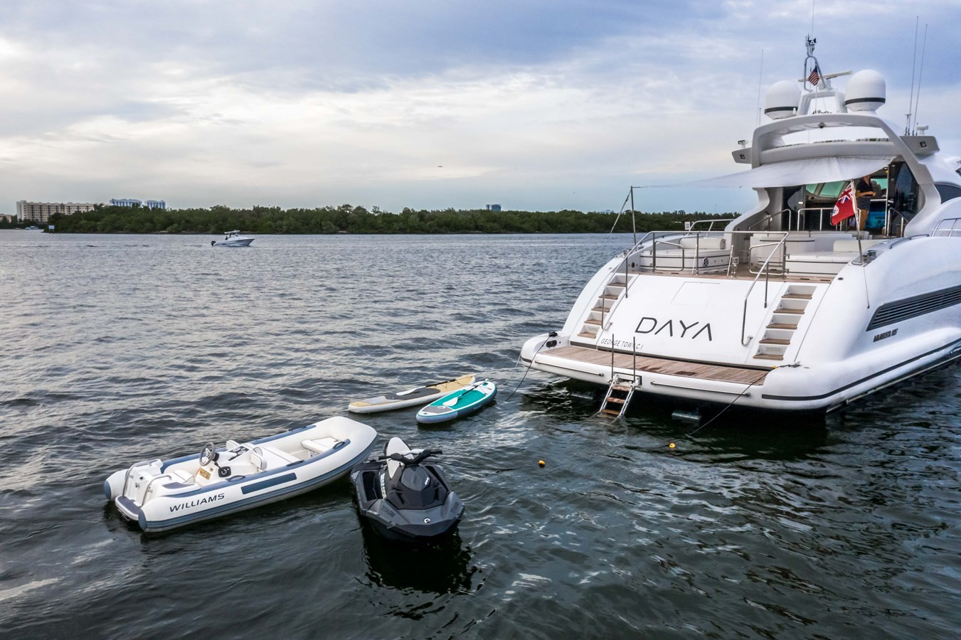 https://arconyachts.ams3.digitaloceanspaces.com/71307/conversions/large_4751012-optimize.jpg