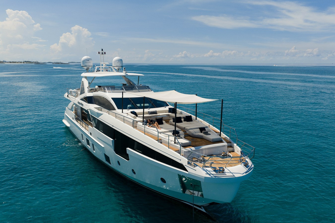 https://arconyachts.ams3.digitaloceanspaces.com/71310/conversions/large_4814197-optimize.jpg