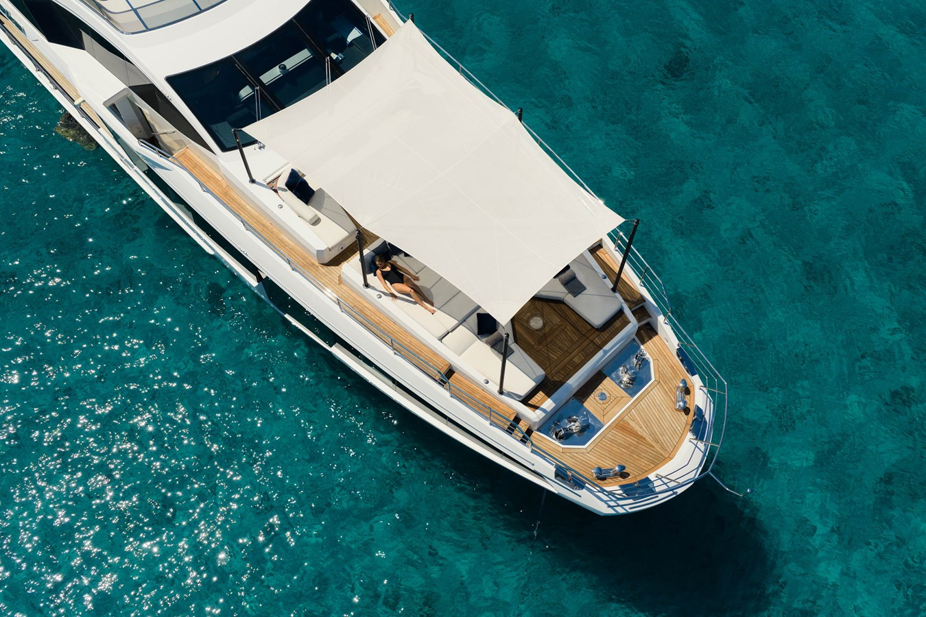https://arconyachts.ams3.digitaloceanspaces.com/71327/conversions/large_4814275-optimize.jpg