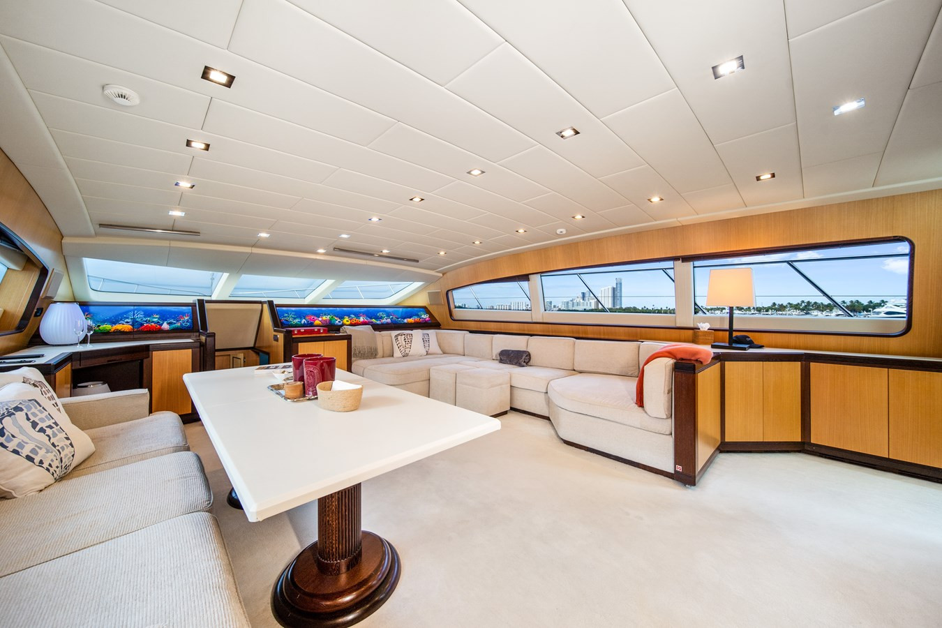 https://arconyachts.ams3.digitaloceanspaces.com/71370/conversions/large_4751040-optimize.jpg