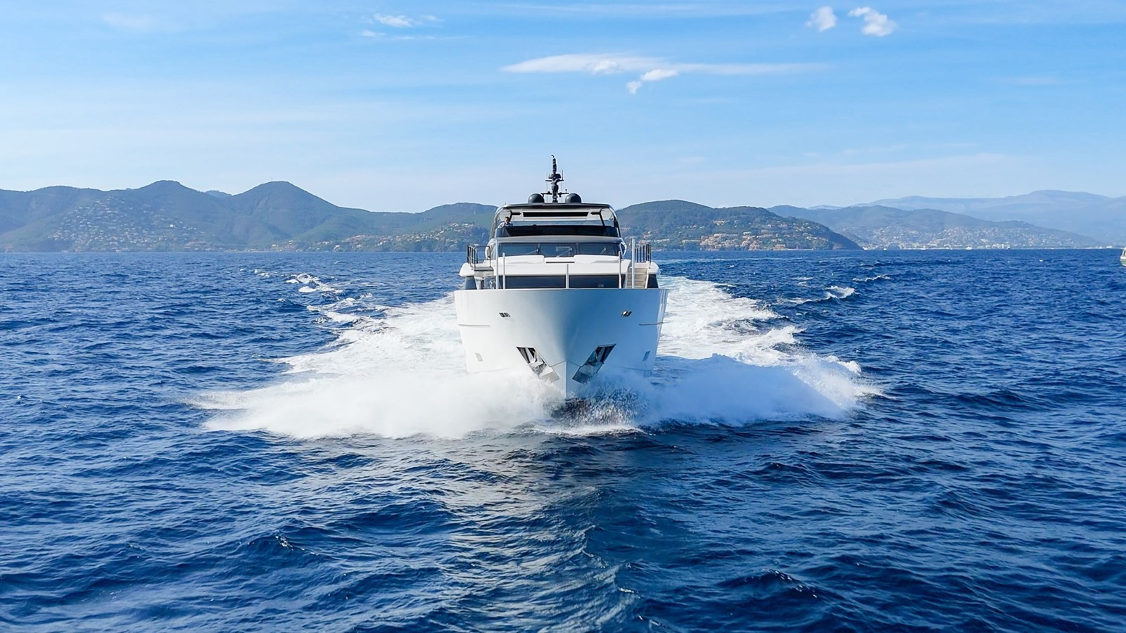 https://arconyachts.ams3.digitaloceanspaces.com/71489/conversions/large_4796833-optimize.jpg