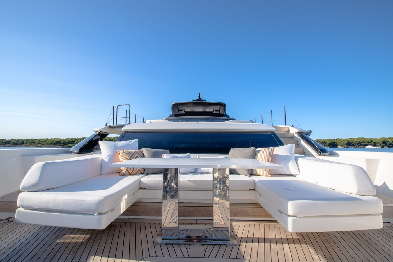 https://arconyachts.ams3.digitaloceanspaces.com/71498/conversions/large_4796836-optimize.jpg