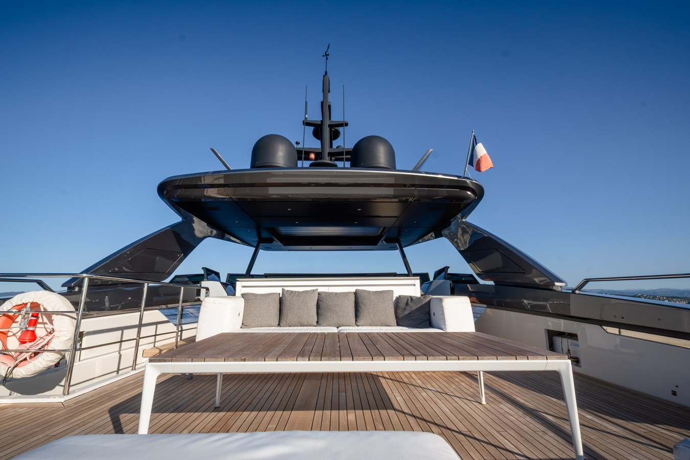 https://arconyachts.ams3.digitaloceanspaces.com/71513/conversions/large_4796841-optimize.jpg