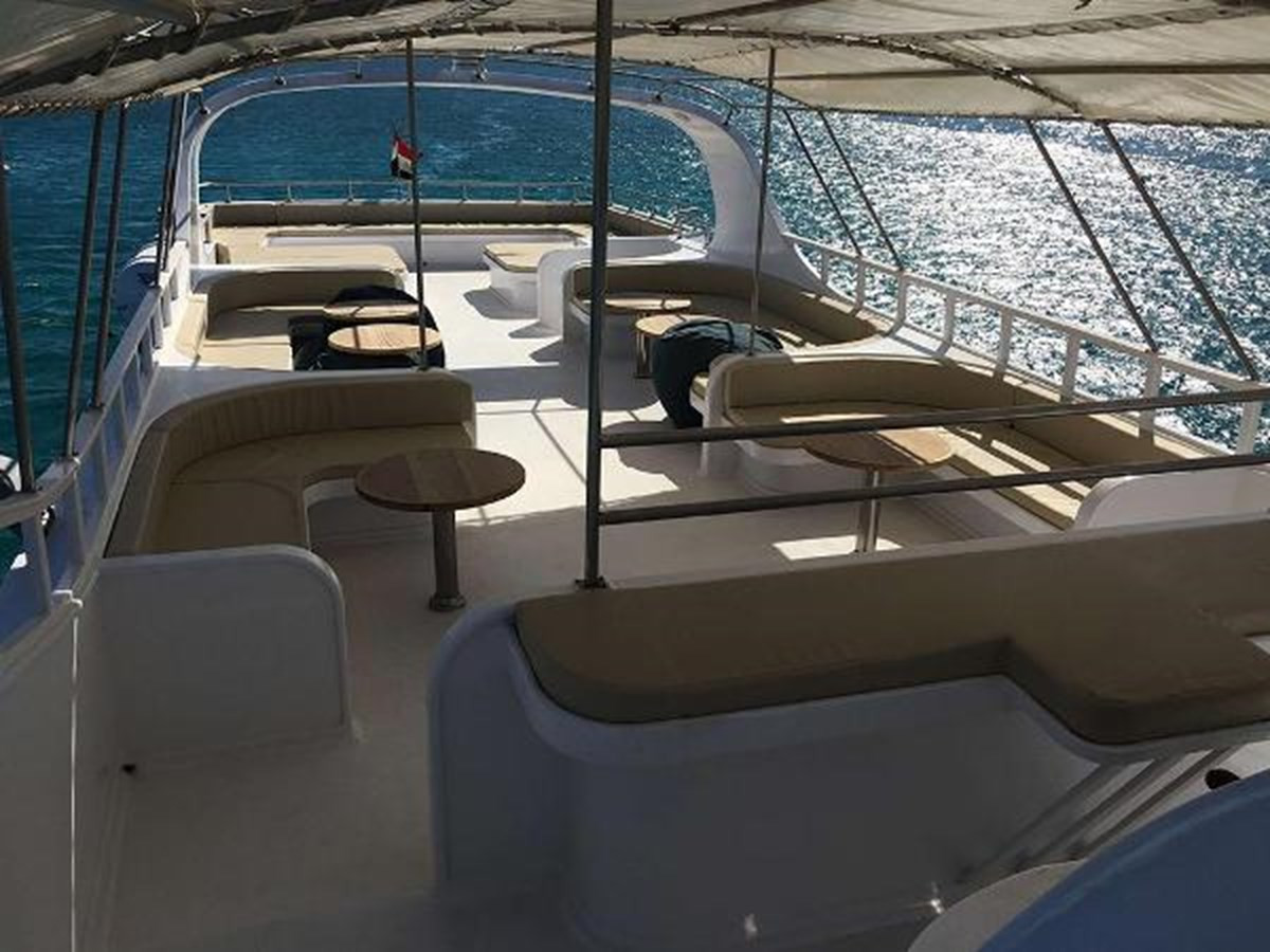 https://arconyachts.ams3.digitaloceanspaces.com/71583/conversions/large_3340147-optimize.jpg