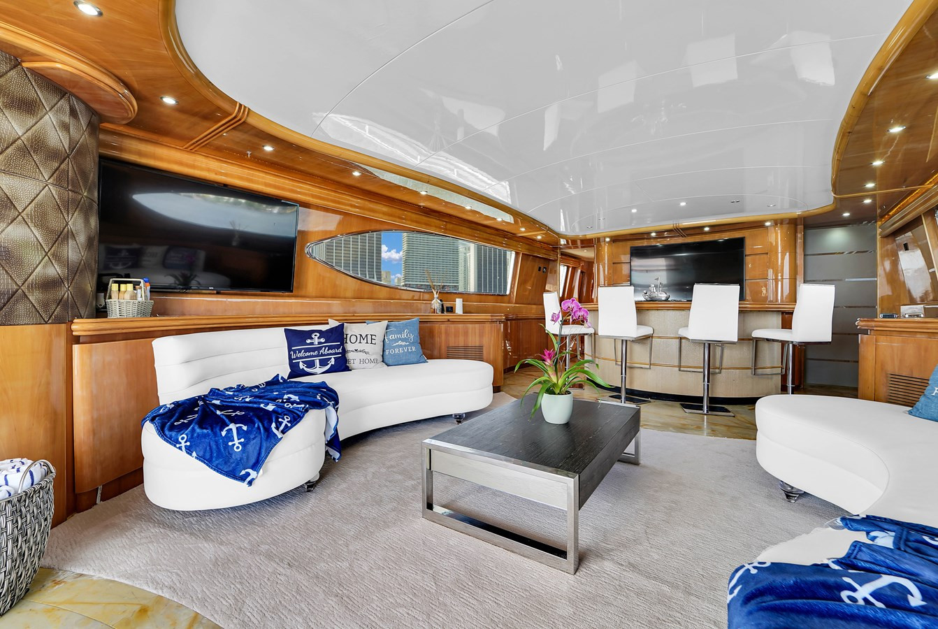 https://arconyachts.ams3.digitaloceanspaces.com/71743/conversions/large_3644605-optimize.jpg