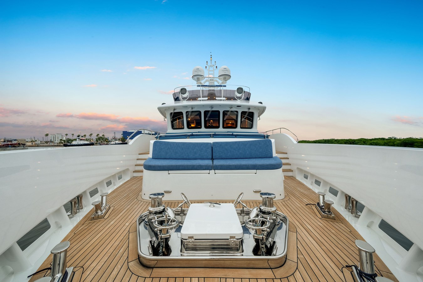 https://arconyachts.ams3.digitaloceanspaces.com/71753/conversions/large_4448936-optimize.jpg