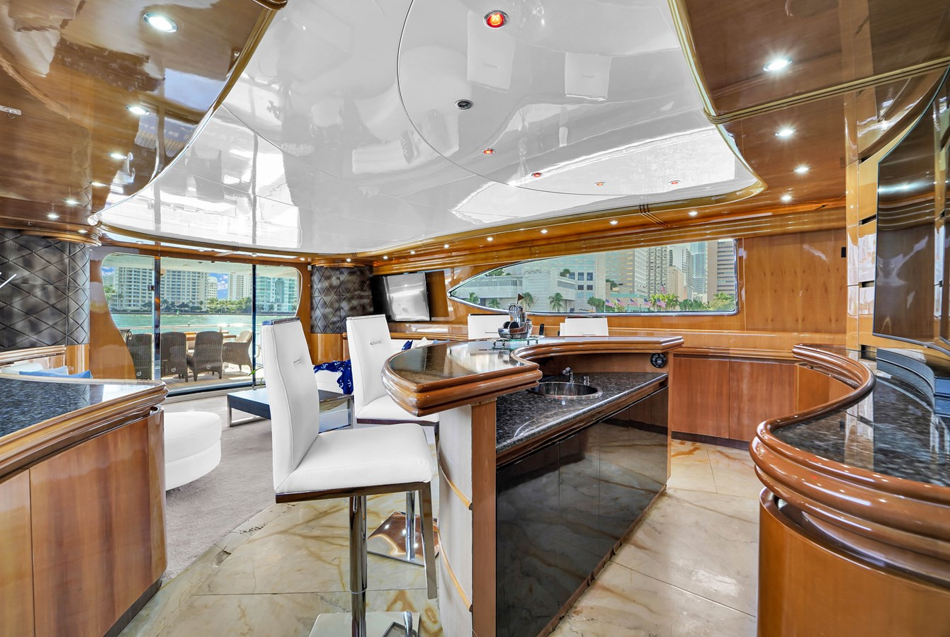 https://arconyachts.ams3.digitaloceanspaces.com/71759/conversions/large_3644610-optimize.jpg