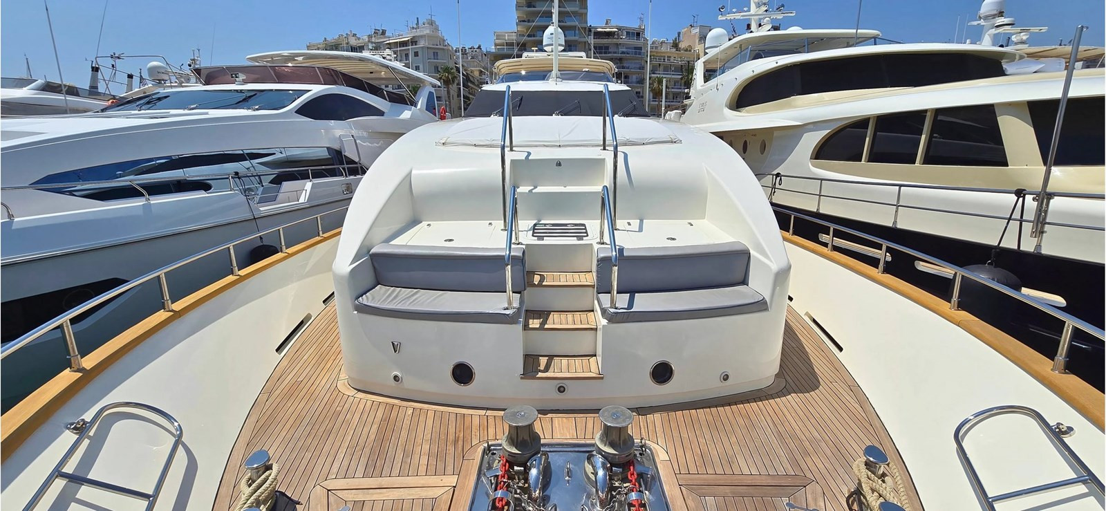 https://arconyachts.ams3.digitaloceanspaces.com/71783/conversions/large_4742482-optimize.jpg