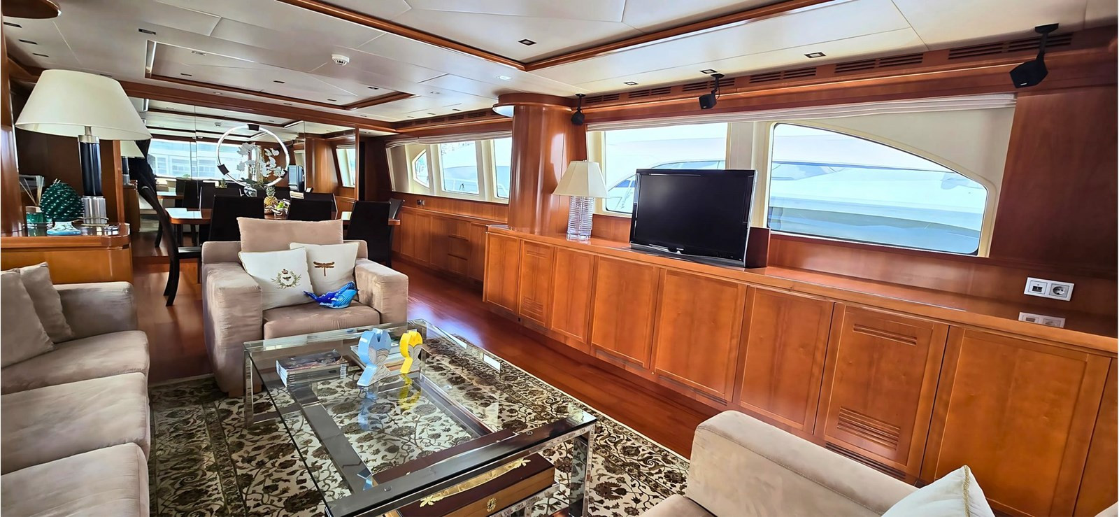 https://arconyachts.ams3.digitaloceanspaces.com/71815/conversions/large_4742516-optimize.jpg