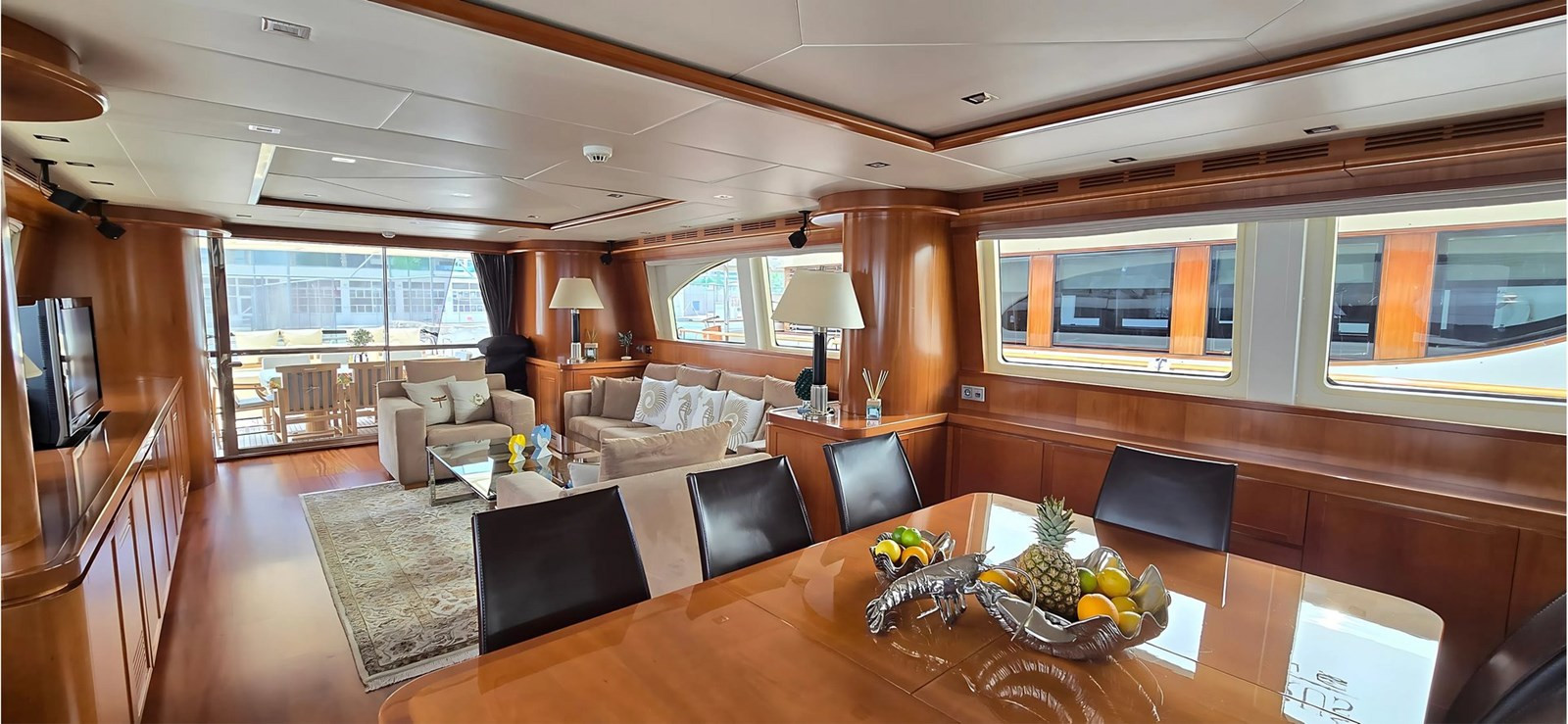 https://arconyachts.ams3.digitaloceanspaces.com/71821/conversions/large_4742517-optimize.jpg