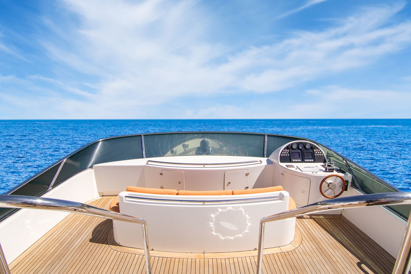 https://arconyachts.ams3.digitaloceanspaces.com/71861/conversions/large_4811006-optimize.jpg