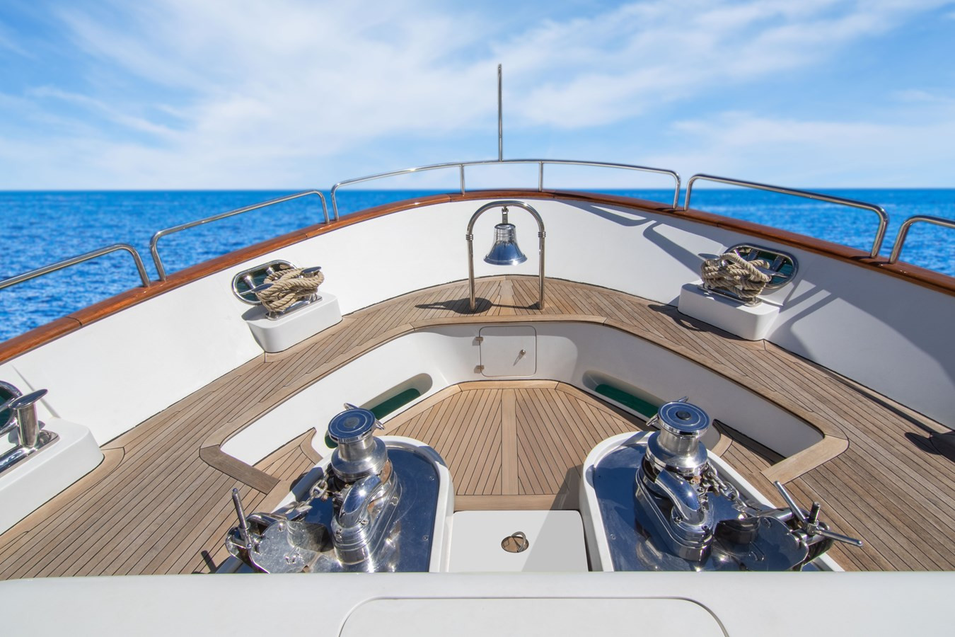https://arconyachts.ams3.digitaloceanspaces.com/71864/conversions/large_4811008-optimize.jpg