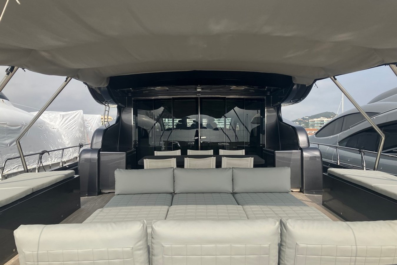 https://arconyachts.ams3.digitaloceanspaces.com/71904/conversions/large_4365222-optimize.jpg