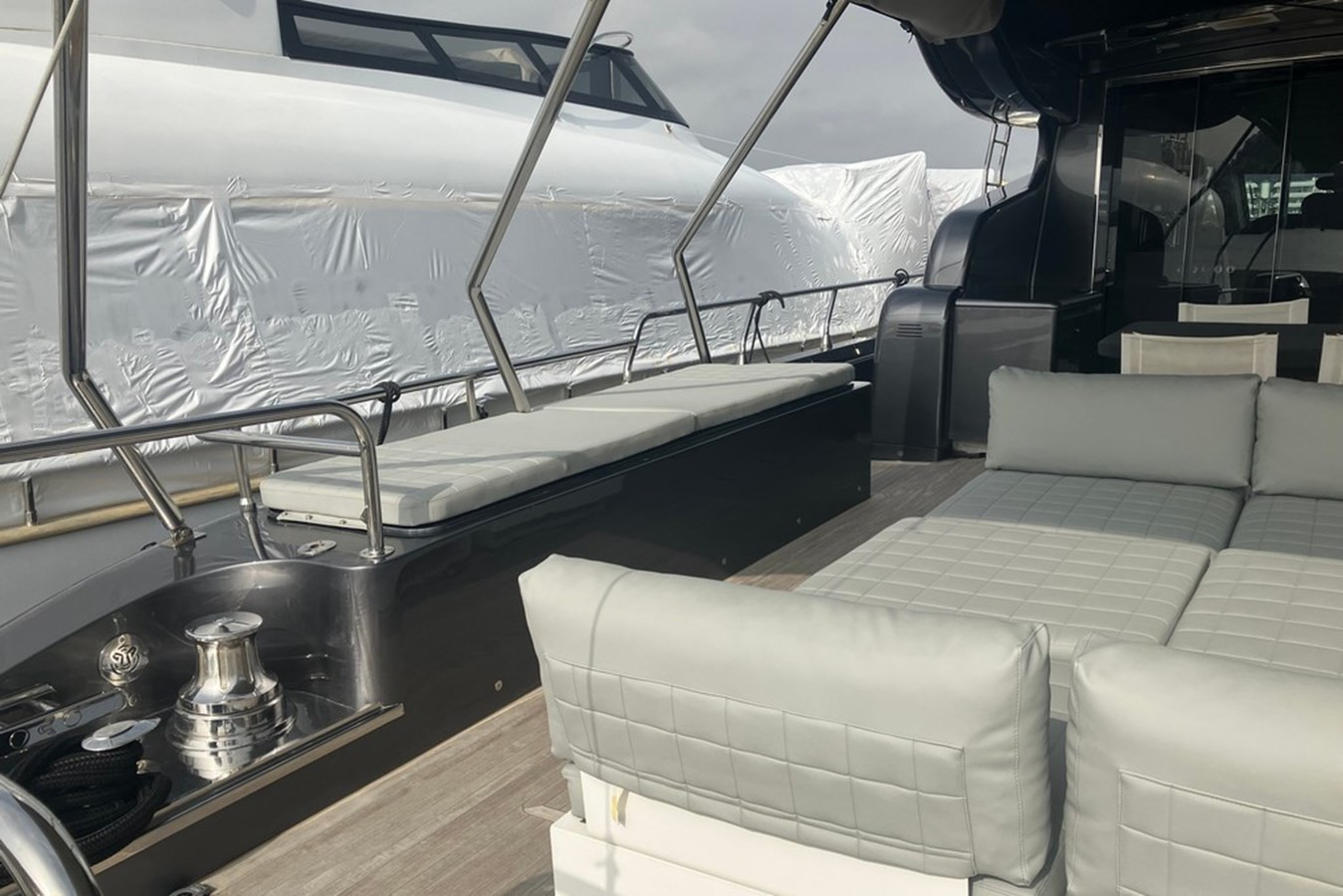 https://arconyachts.ams3.digitaloceanspaces.com/71907/conversions/large_4365223-optimize.jpg