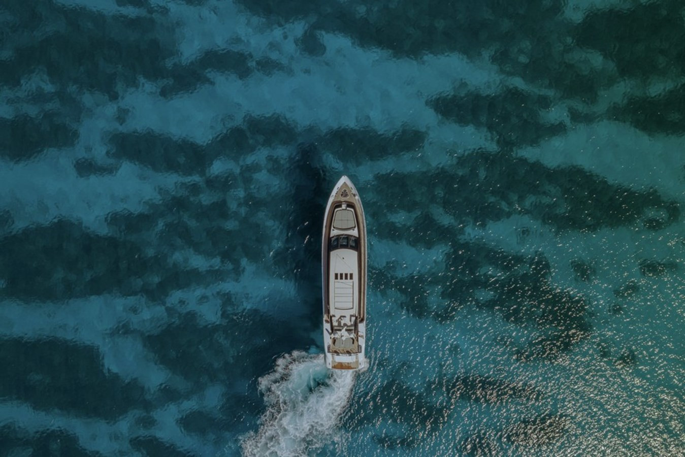 https://arconyachts.ams3.digitaloceanspaces.com/71927/conversions/large_4360642-optimize.jpg