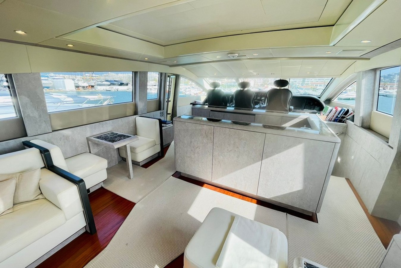 https://arconyachts.ams3.digitaloceanspaces.com/71931/conversions/large_4365252-optimize.jpg