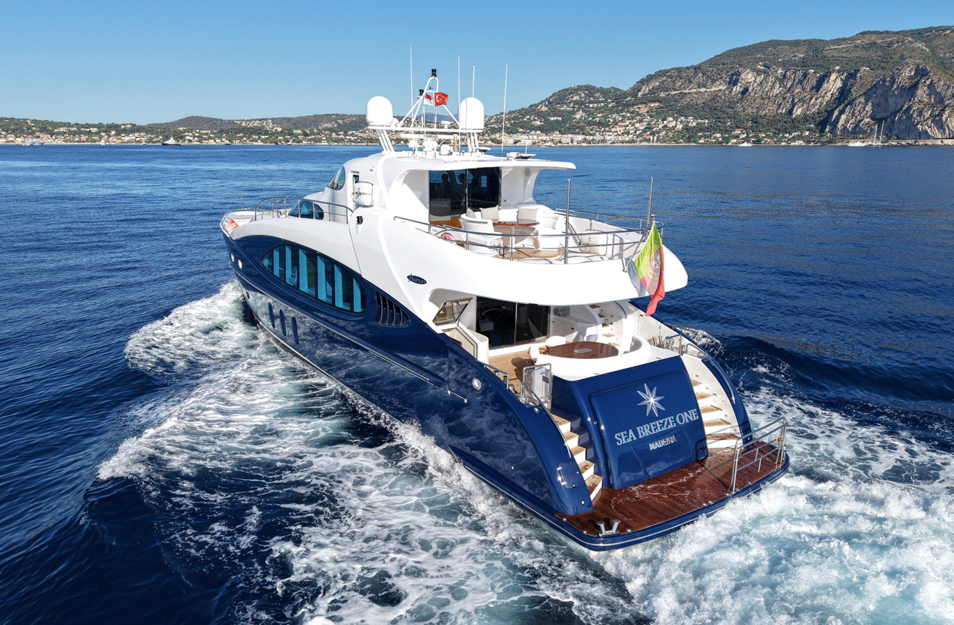 https://arconyachts.ams3.digitaloceanspaces.com/71977/conversions/large_4780901-optimize.jpg