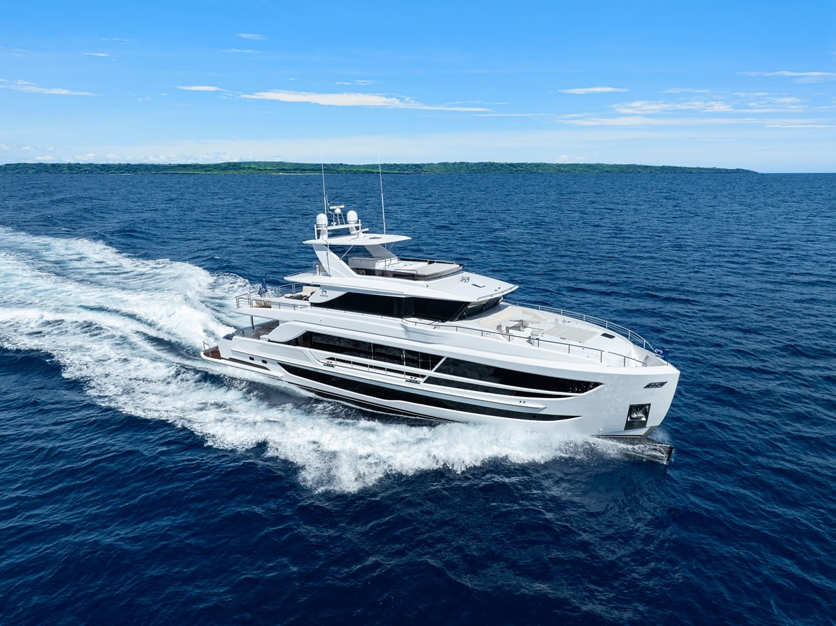 https://arconyachts.ams3.digitaloceanspaces.com/71989/conversions/large_4775559-optimize.jpg
