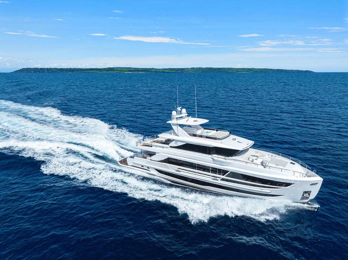 https://arconyachts.ams3.digitaloceanspaces.com/71993/conversions/large_4775562-optimize.jpg
