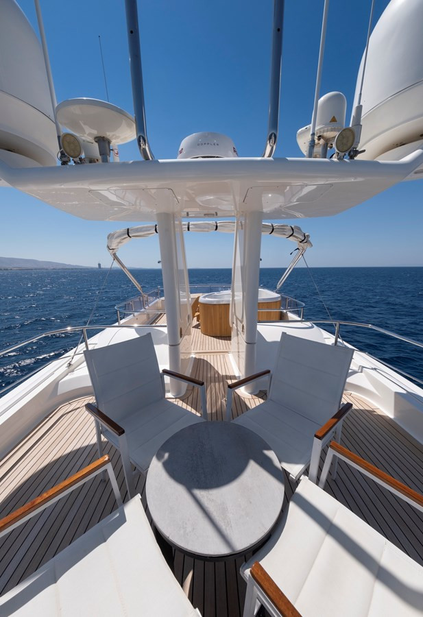 https://arconyachts.ams3.digitaloceanspaces.com/72120/conversions/large_4749283-optimize.jpg