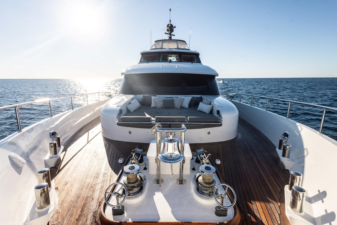 https://arconyachts.ams3.digitaloceanspaces.com/72122/conversions/large_4602493-optimize.jpg