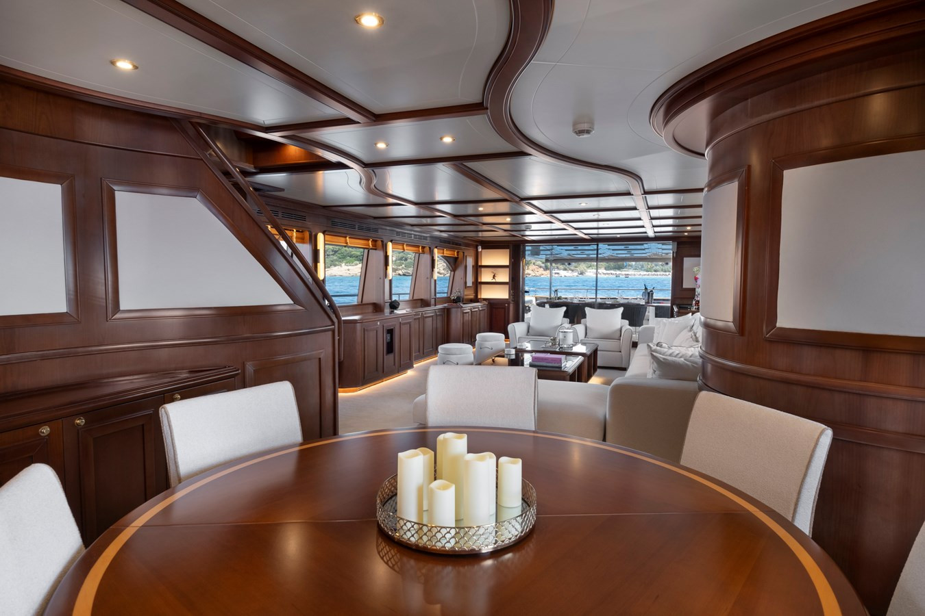 https://arconyachts.ams3.digitaloceanspaces.com/72213/conversions/large_4749316-optimize.jpg
