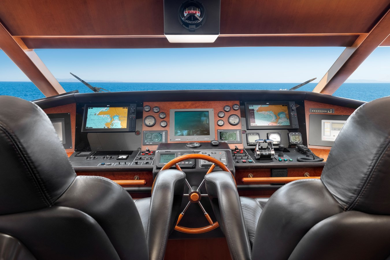 https://arconyachts.ams3.digitaloceanspaces.com/72238/conversions/large_4749325-optimize.jpg