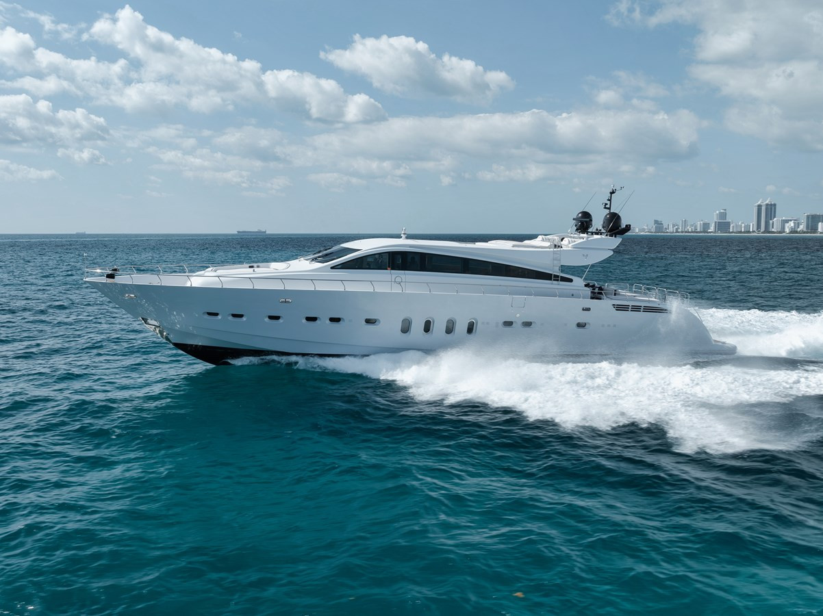 https://arconyachts.ams3.digitaloceanspaces.com/72274/conversions/large_4701741-optimize.jpg