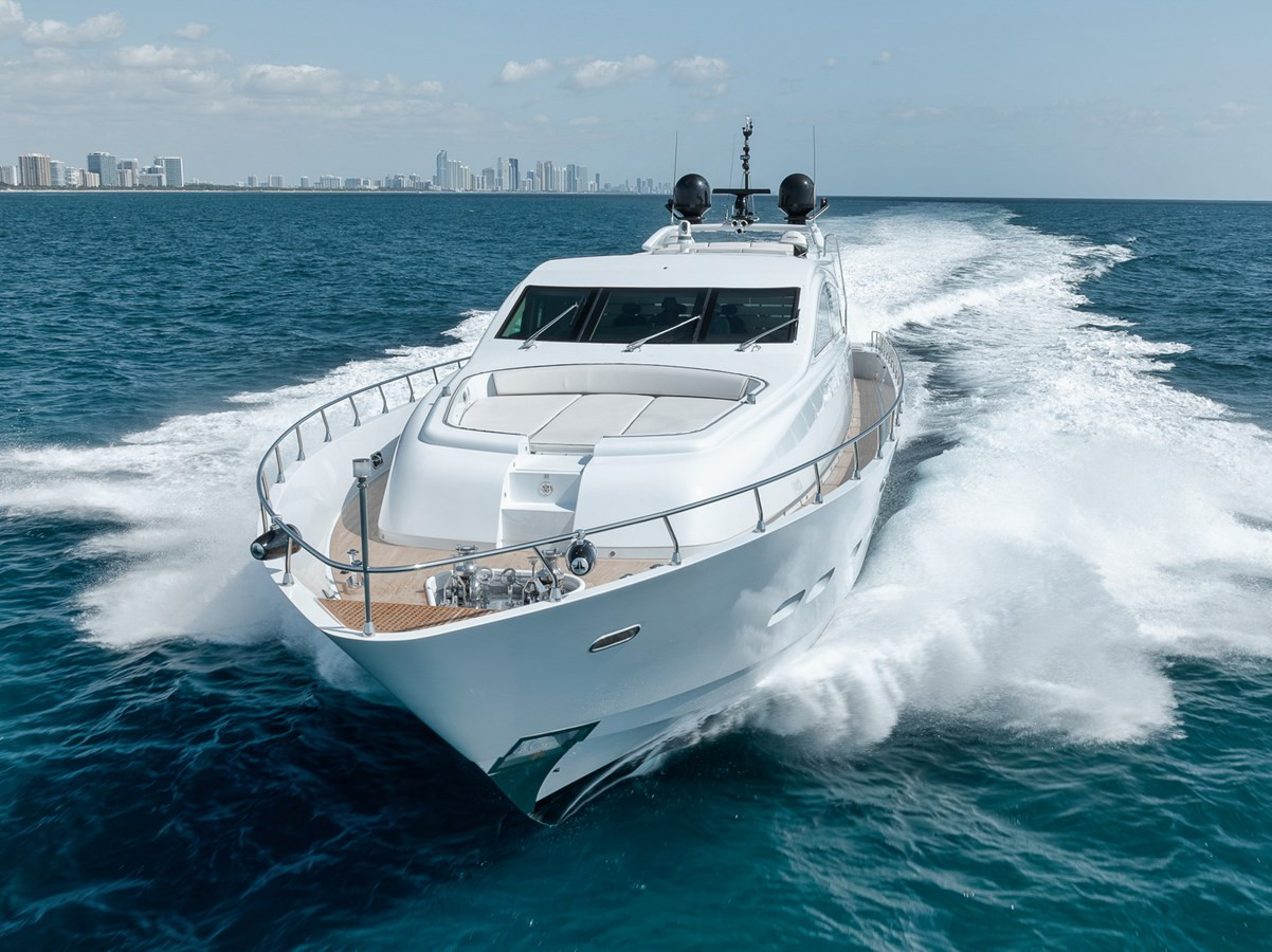 https://arconyachts.ams3.digitaloceanspaces.com/72292/conversions/large_4701799-optimize.jpg