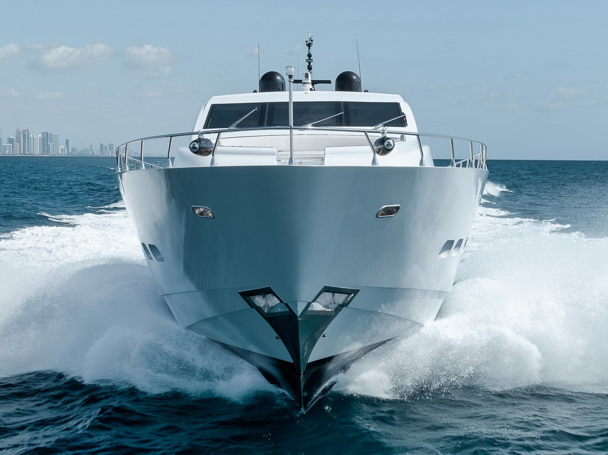 https://arconyachts.ams3.digitaloceanspaces.com/72295/conversions/large_4701802-optimize.jpg