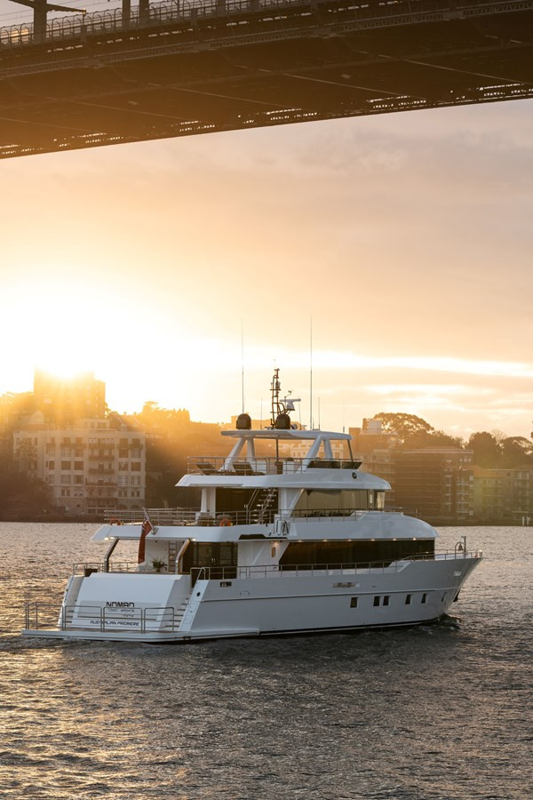 https://arconyachts.ams3.digitaloceanspaces.com/72303/conversions/large_4127284-optimize.jpg